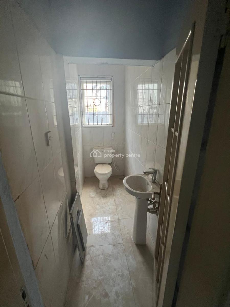 Newly Built 2 Bedrooms Flat, Anthony, Maryland, Lagos, Flat / Apartment for Rent