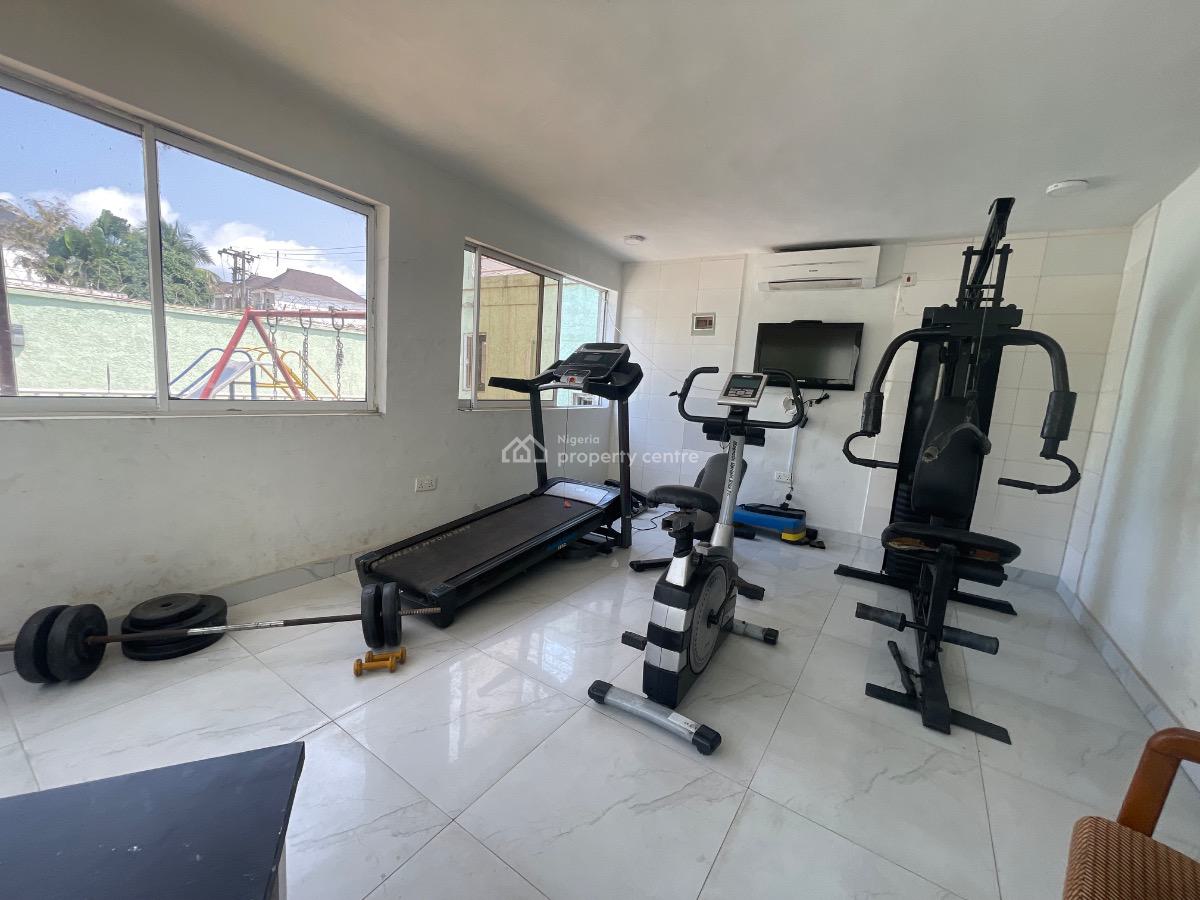 Massive, Very Clean and Well-maintained 3-bedroom Flat Comes with a Bq, Parkview, Ikoyi, Lagos, Flat / Apartment for Rent