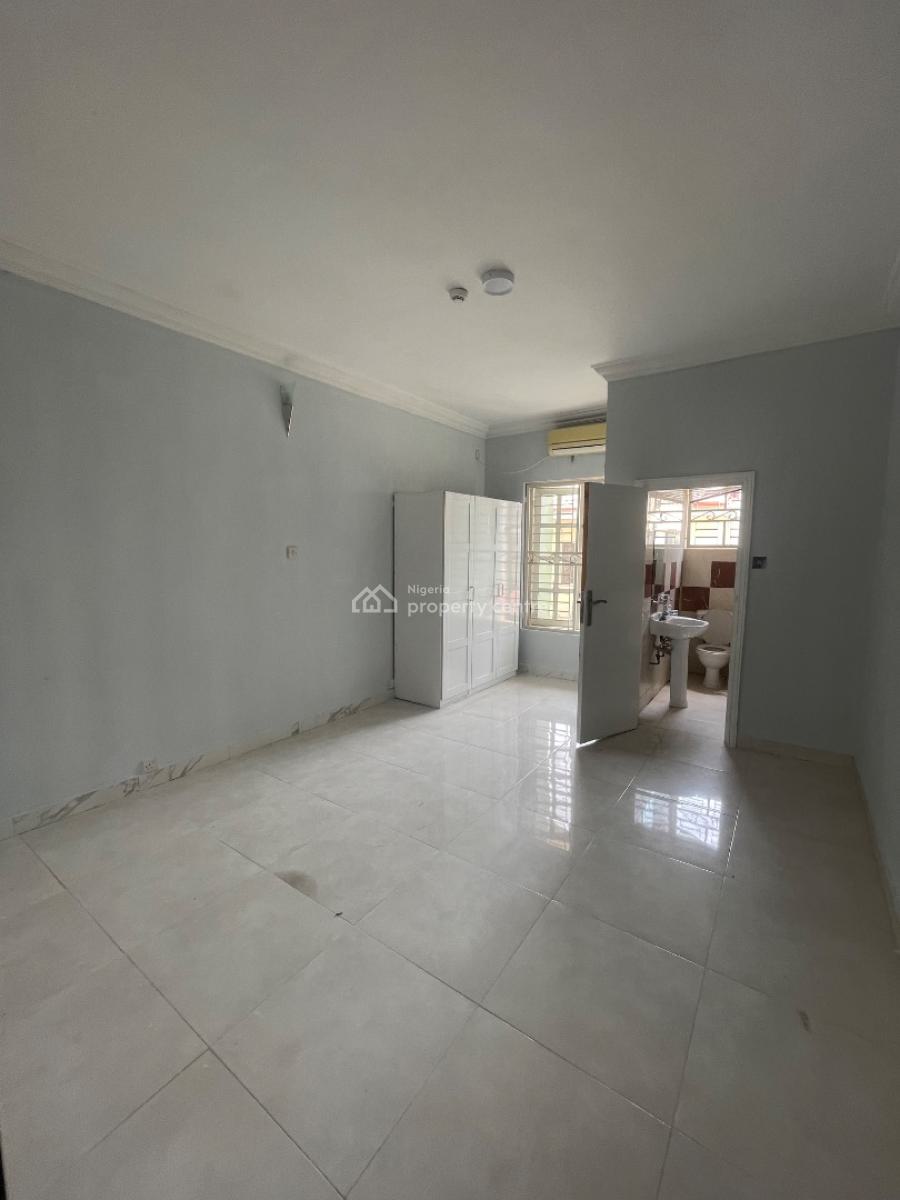 Massive, Very Clean and Well-maintained 3-bedroom Flat Comes with a Bq, Parkview, Ikoyi, Lagos, Flat / Apartment for Rent
