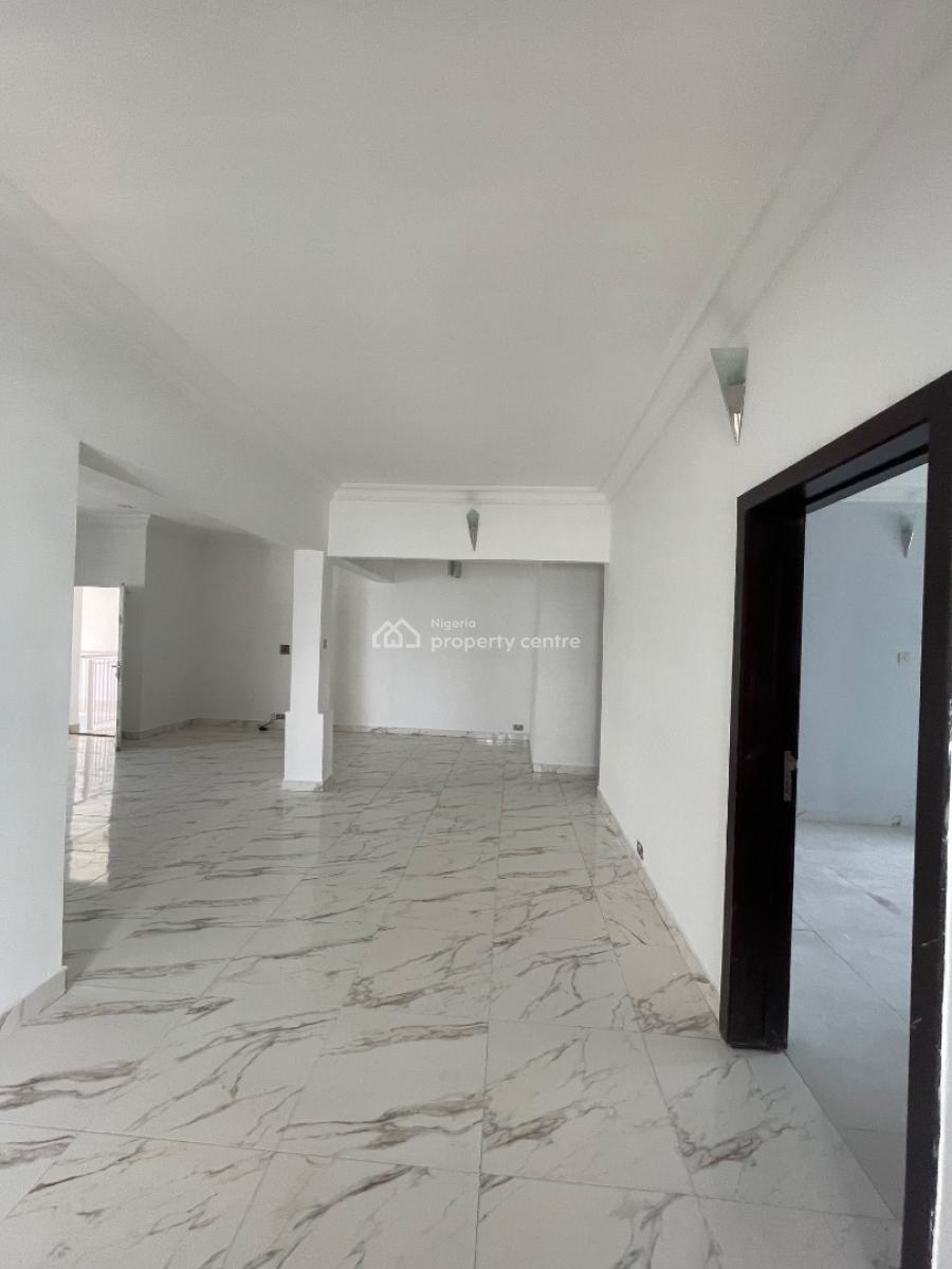 Massive, Very Clean and Well-maintained 3-bedroom Flat Comes with a Bq, Parkview, Ikoyi, Lagos, Flat / Apartment for Rent