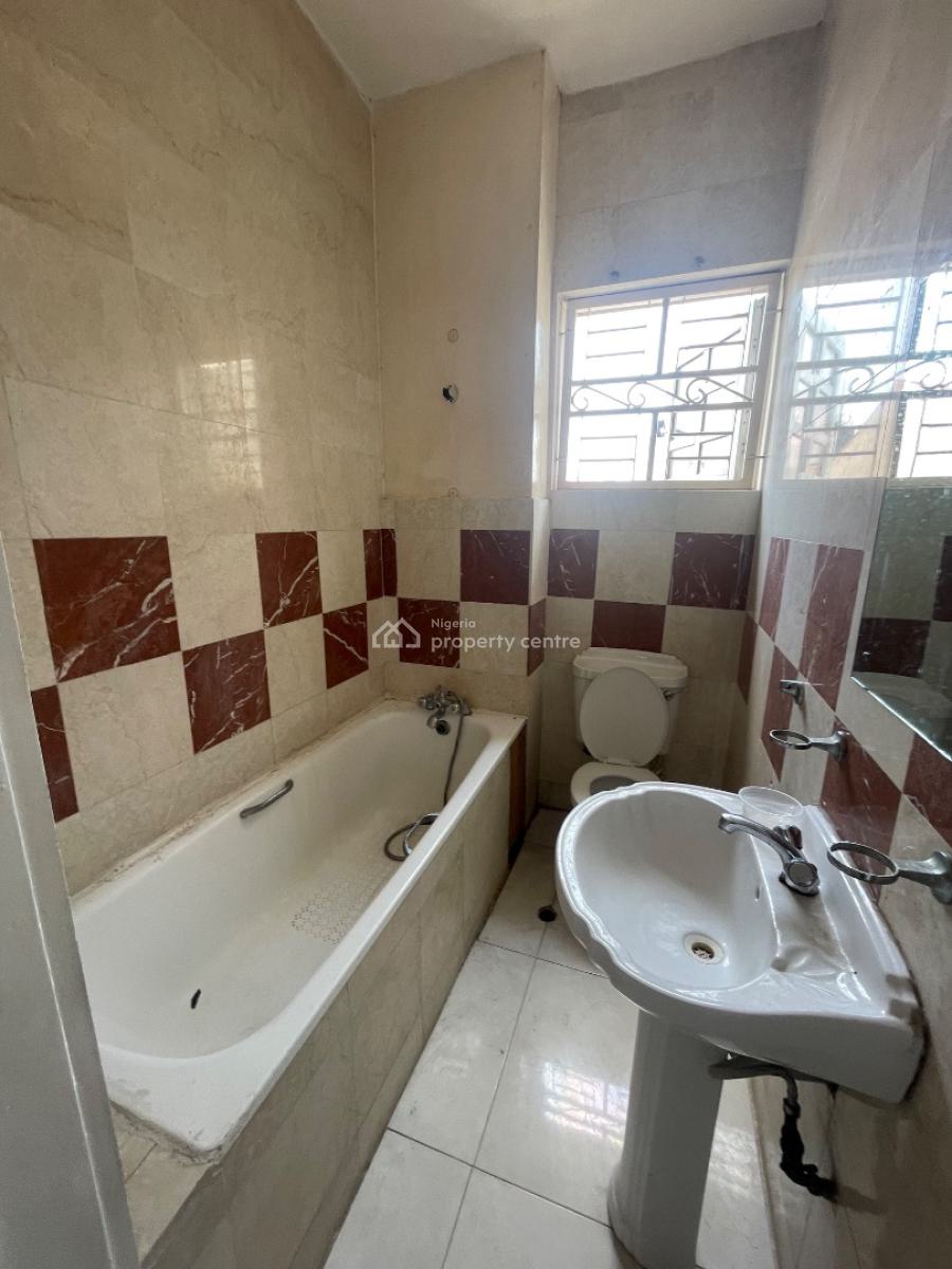 Massive, Very Clean and Well-maintained 3-bedroom Flat Comes with a Bq, Parkview, Ikoyi, Lagos, Flat / Apartment for Rent