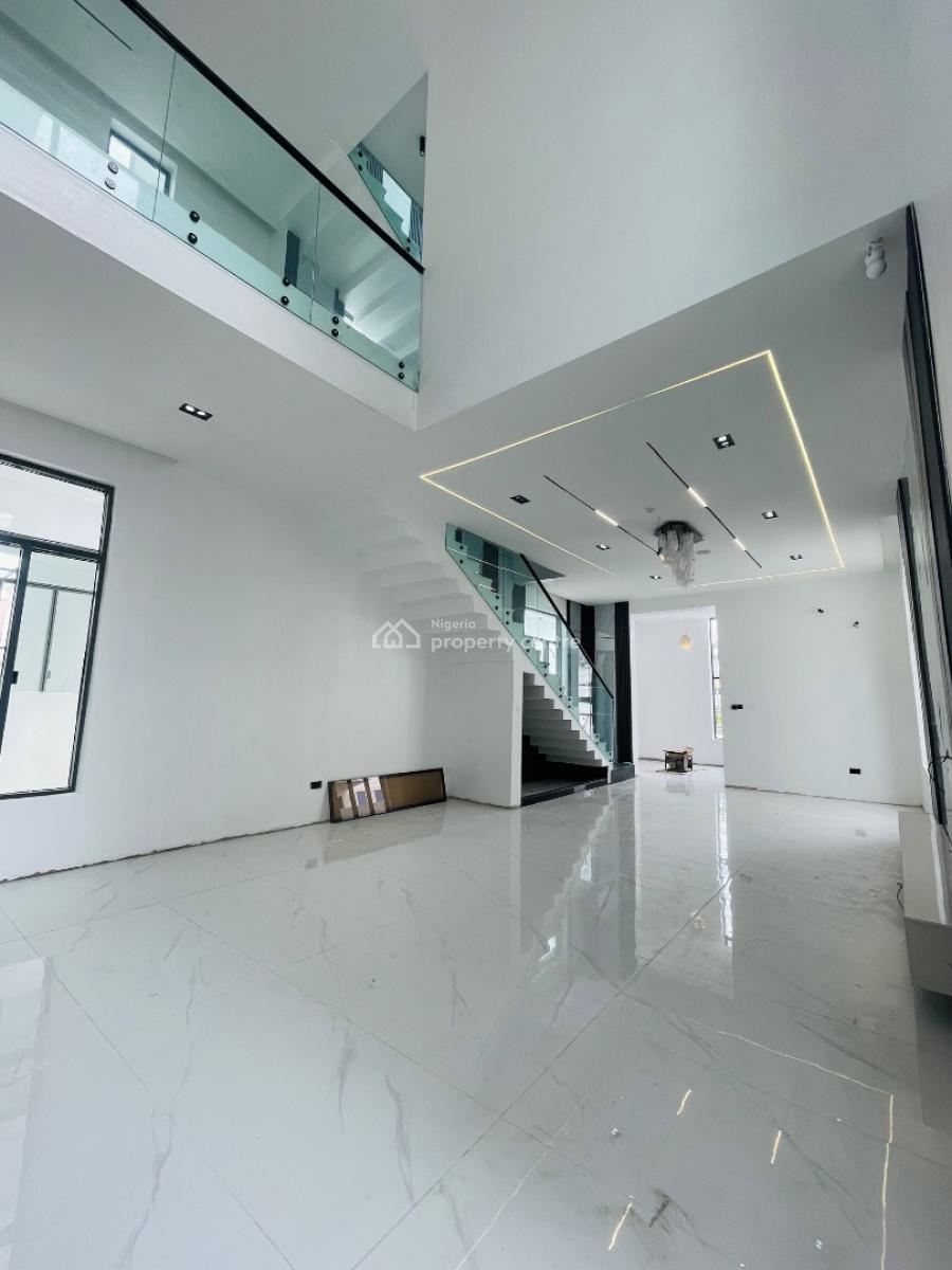 ️ *superlatively Finished 5 Bed Luxury Home with Cinema, Pool, Chevron, Lekki, Lagos, Detached Duplex for Sale