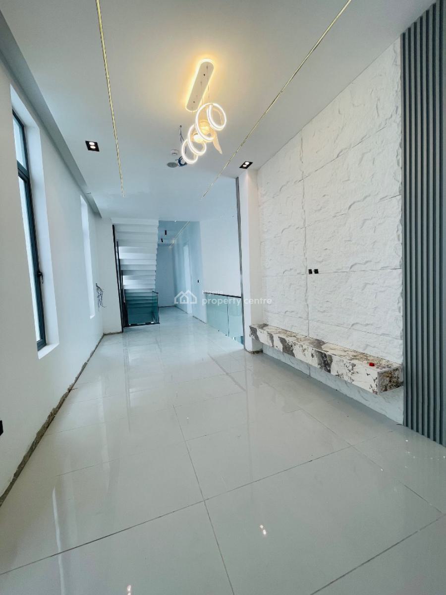 ️ *superlatively Finished 5 Bed Luxury Home with Cinema, Pool, Chevron, Lekki, Lagos, Detached Duplex for Sale