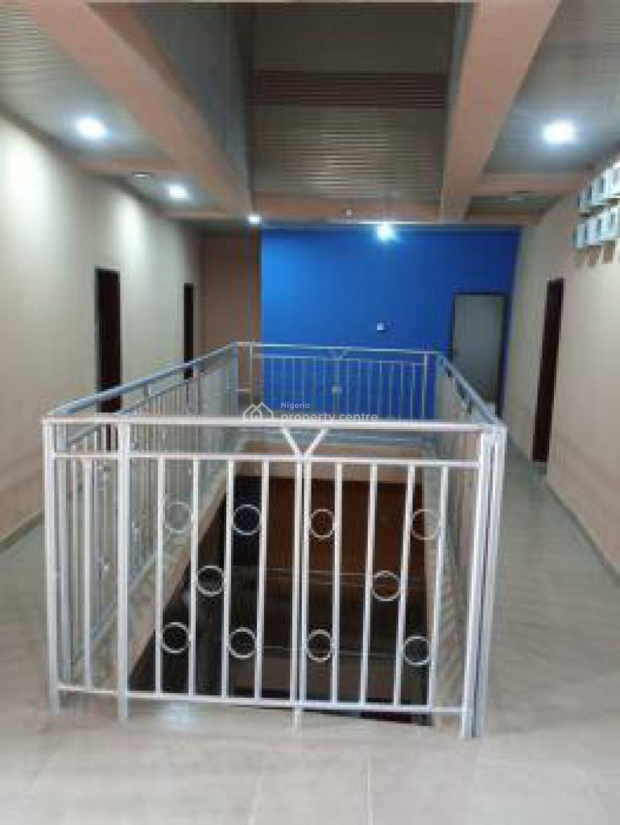 21 Room Selfcon with Cofo, Agbowo Area Close to University of Ibadan, Ibadan North, Oyo, Block of Flats for Sale