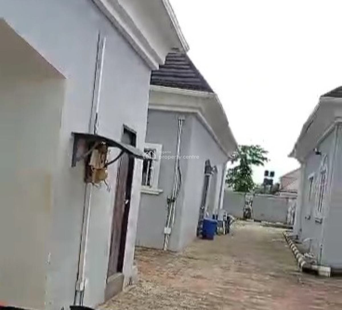 4 Masters Bedroom Bungalow & 2bedroom Bq, 100ft By 110ft Land, Amagba Road, Gra, Benin City, Benin, Oredo, Edo, Detached Bungalow for Sale