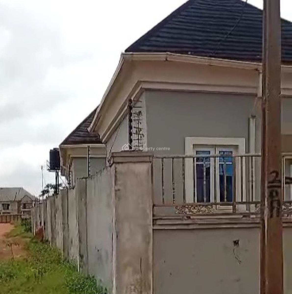 4 Masters Bedroom Bungalow & 2bedroom Bq, 100ft By 110ft Land, Amagba Road, Gra, Benin City, Benin, Oredo, Edo, Detached Bungalow for Sale