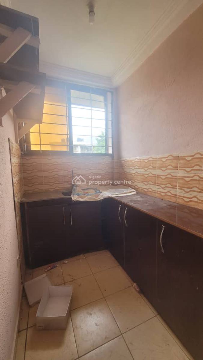 Luxurious Massive 1bedroom Flat, Near Galadimawa Roundabout, Kukwaba, Abuja, Flat / Apartment for Rent
