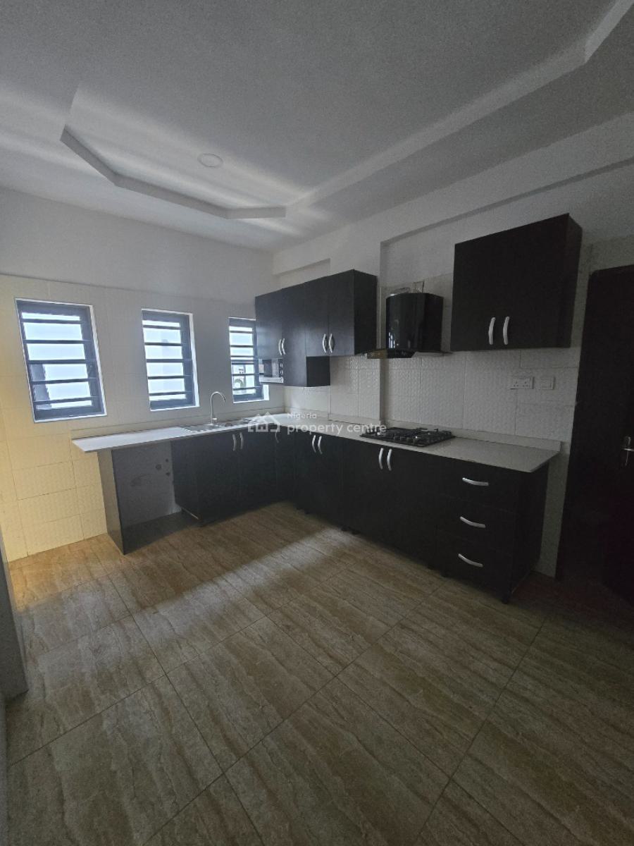 Luxury 3 Bedrooms Apartment, Off Freedom Way, Lekki Phase 1, Lekki, Lagos, Flat / Apartment for Sale