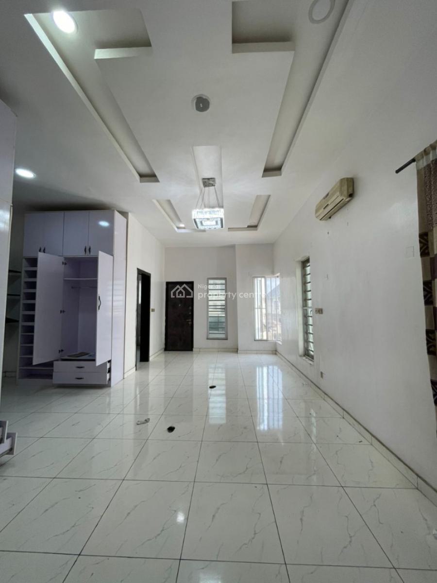 Well Maintained Nice 4 Bedroom Duplex with Bq, Oral Estate, Ikota, Lekki, Lagos, Semi-detached Duplex for Rent