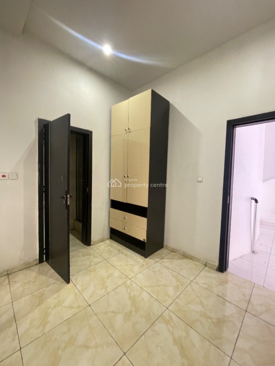 Mini Flat Well Spacious with 3 Toilet, Orchid Estate, Lekki, Lagos, Mini Flat (room and Parlour) for Rent