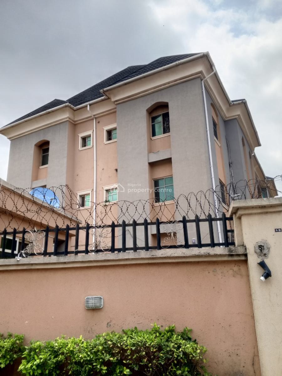 Spacious 3 Bedrooms, Mangoro, Ikeja, Lagos, Flat / Apartment for Rent
