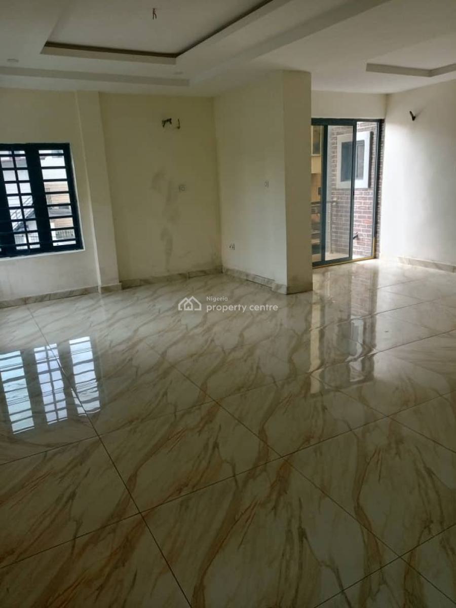 Spacious 4 Bedroom Terrace Duplex with Bq Secured, Lekki Right, Lekki Phase 1, Lekki, Lagos, Terraced Duplex for Rent