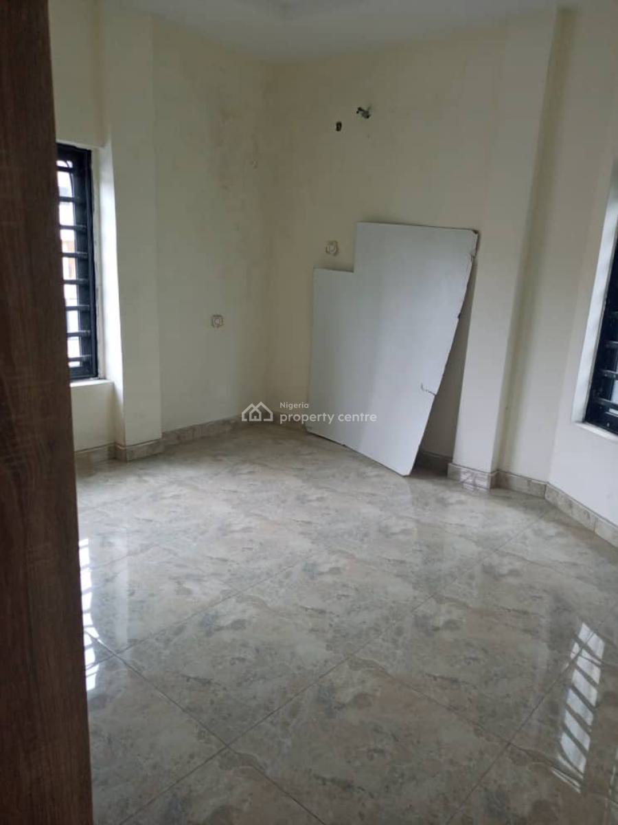 Spacious 4 Bedroom Terrace Duplex with Bq Secured, Lekki Right, Lekki Phase 1, Lekki, Lagos, Terraced Duplex for Rent