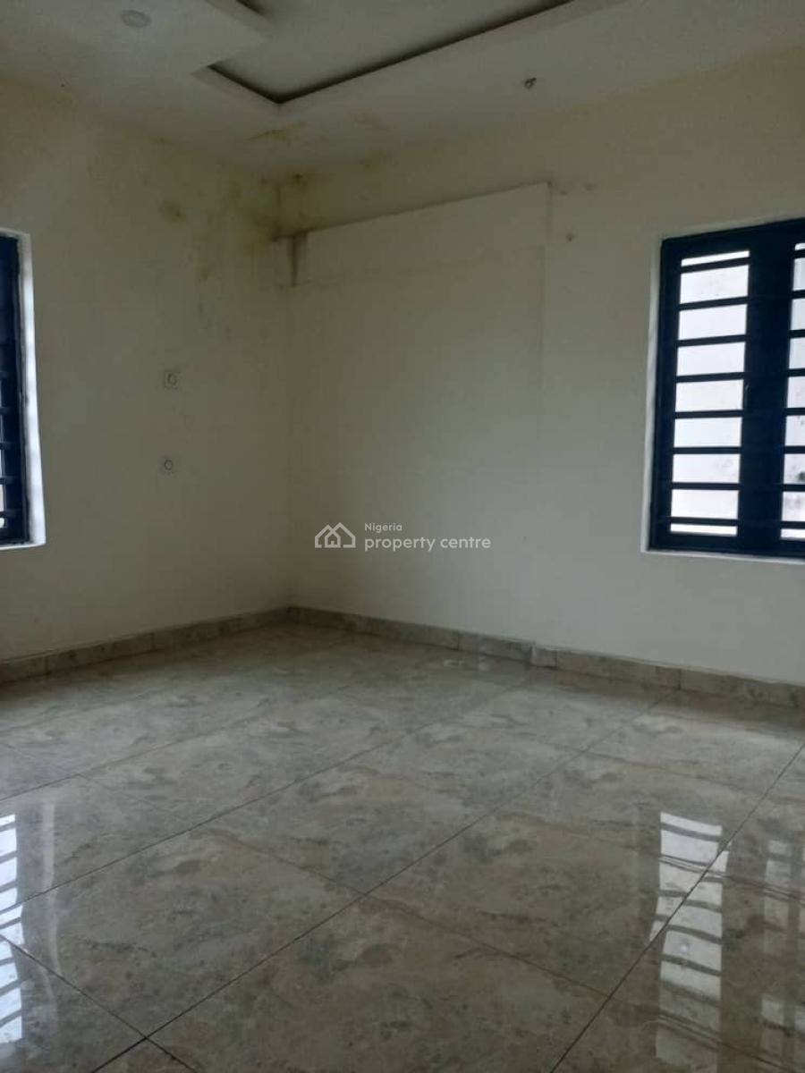 Spacious 4 Bedroom Terrace Duplex with Bq Secured, Lekki Right, Lekki Phase 1, Lekki, Lagos, Terraced Duplex for Rent