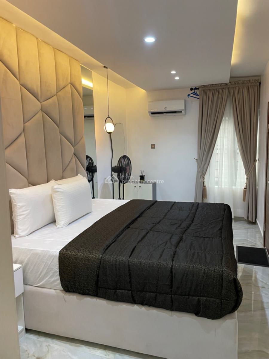 Exclusive 2 Bedroom Apartment, Yaba, Lagos, Flat / Apartment Short Let