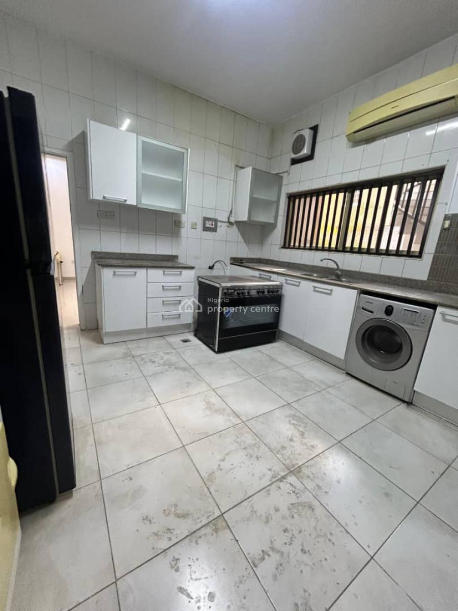 3 Bedroom Flat, Off Admiralty Way, Lekki Phase 1, Lekki, Lagos, Flat / Apartment for Rent