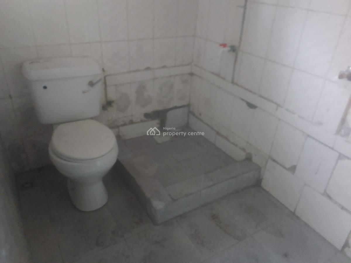 Spacious Luxury 3 Bedroom Flat with Excellent Features, Theranex Rd, Ogombo, Ajah, Lagos, Flat / Apartment for Rent