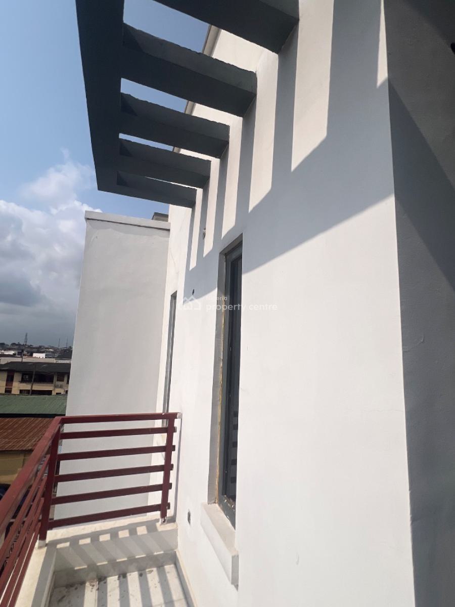 Modern 4 Bedrooms Terrace Duplex House with All En-suite Bedrooms, Olowora, Magodo, Lagos, Terraced Duplex for Sale