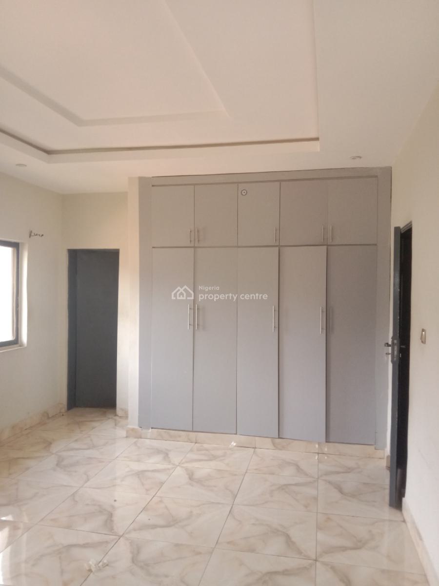 Spacious Three Bedroom Flat, Katampe (main), Katampe, Abuja, Flat / Apartment for Rent
