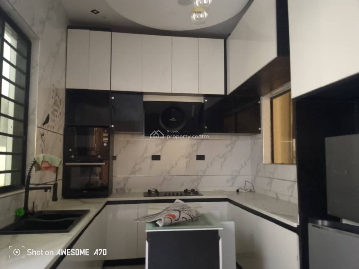 Spacious 5 Bedroom Fully Detached with Bq, Swimming Pool and Gym, Chevron, Lekki, Lagos, Detached Duplex for Rent