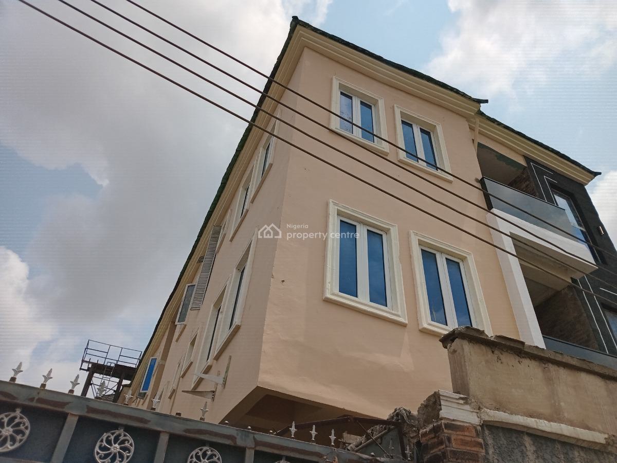 Amsterdam 2 Bedroom Flat, By Third Mainland Bridge, Adekunle, Yaba, Lagos, Flat / Apartment for Rent
