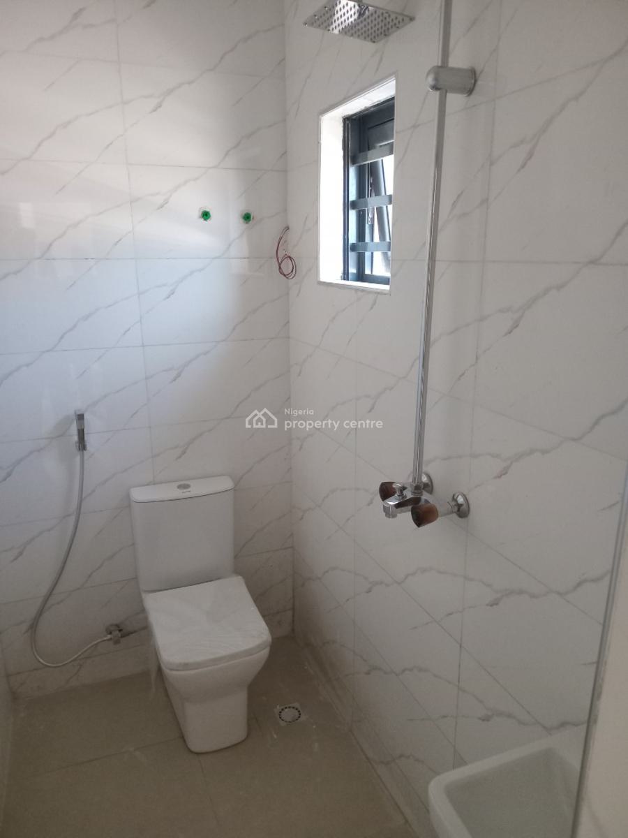 Amsterdam 2 Bedroom Flat, By Third Mainland Bridge, Adekunle, Yaba, Lagos, Flat / Apartment for Rent