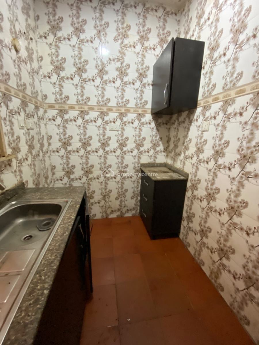 a Spacious Room and Parlour, Off Admiralty Way Lekki Phase 1, Lekki Phase 1, Lekki, Lagos, Mini Flat (room and Parlour) for Rent