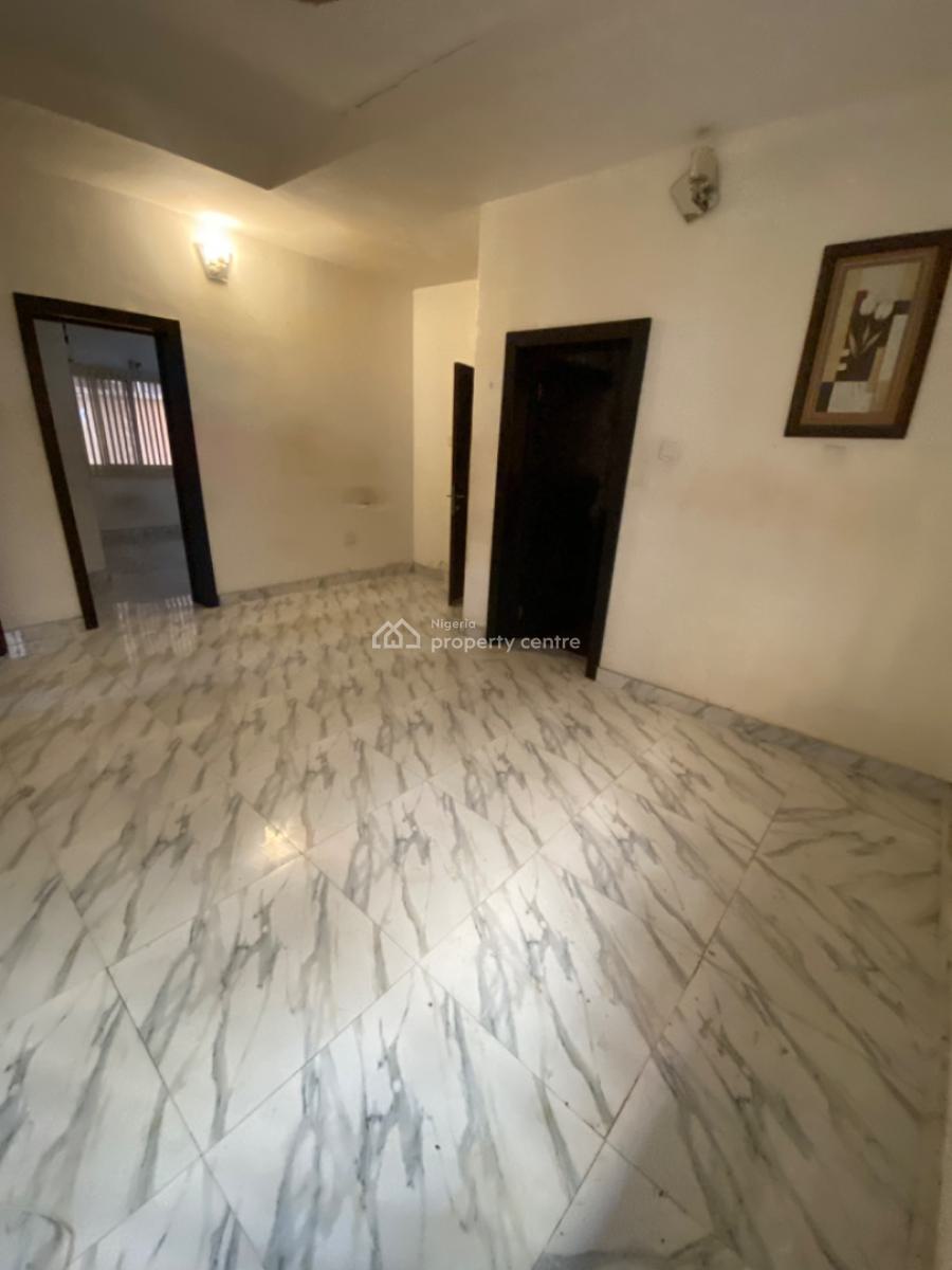 a Spacious Room and Parlour, Off Admiralty Way Lekki Phase 1, Lekki Phase 1, Lekki, Lagos, Mini Flat (room and Parlour) for Rent