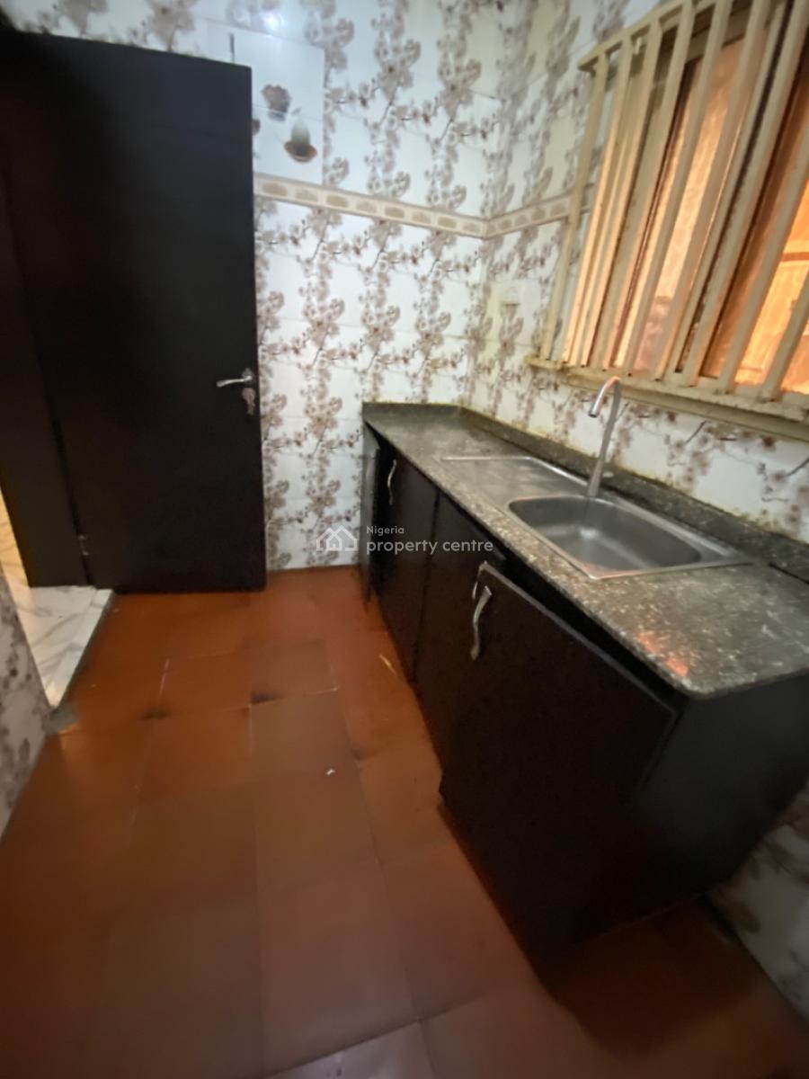 a Spacious Room and Parlour, Off Admiralty Way Lekki Phase 1, Lekki Phase 1, Lekki, Lagos, Mini Flat (room and Parlour) for Rent