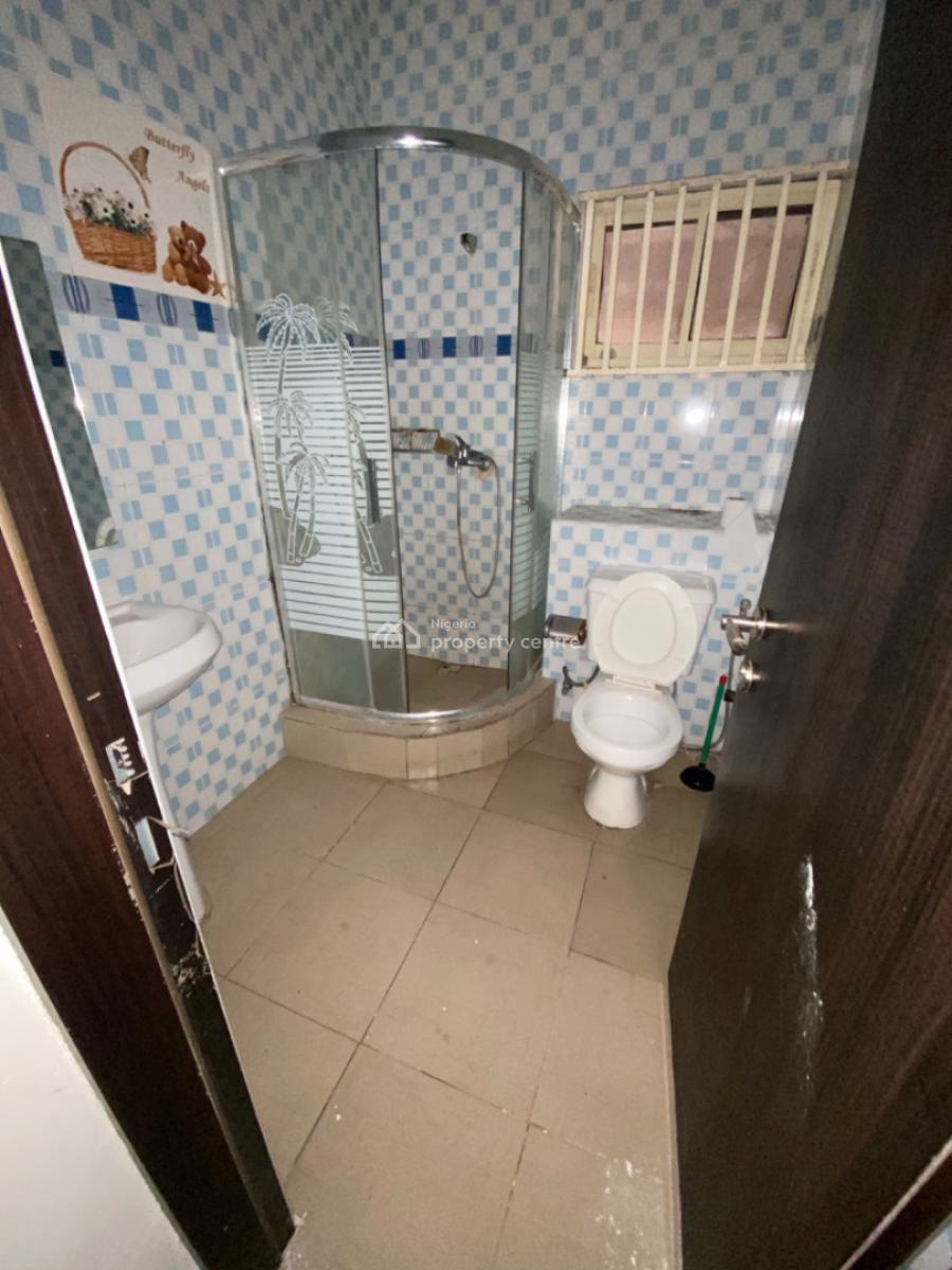 a Spacious Room and Parlour, Off Admiralty Way Lekki Phase 1, Lekki Phase 1, Lekki, Lagos, Mini Flat (room and Parlour) for Rent