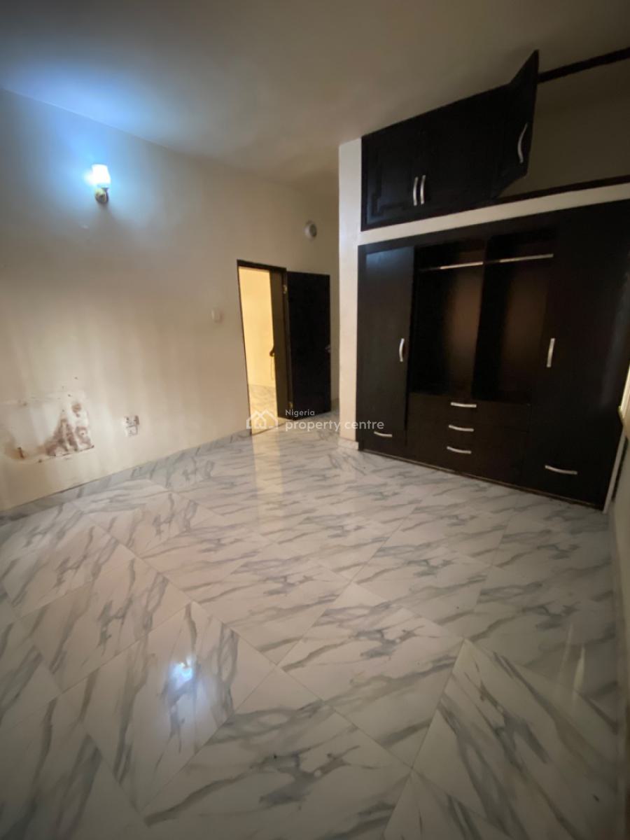 a Spacious Room and Parlour, Off Admiralty Way Lekki Phase 1, Lekki Phase 1, Lekki, Lagos, Mini Flat (room and Parlour) for Rent