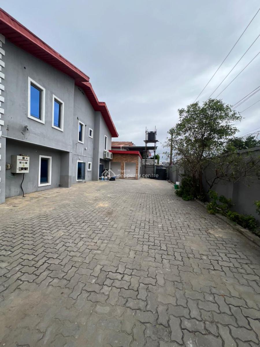 Tastefully Finished 4 Bedroom Duplex with 1 Room Bq, Mobolaji Johnson Estate, Lekki Phase 1, Lekki, Lagos, Semi-detached Duplex for Rent