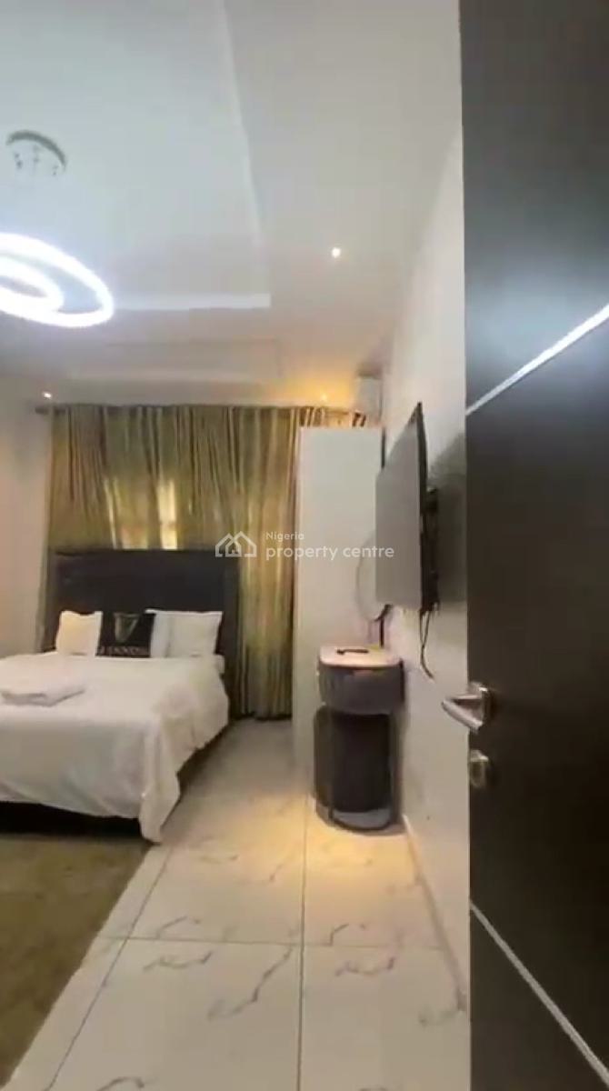 Fully Furnished 2 Bedroom Flat Ensuit, Right, Lekki Phase 1, Lekki, Lagos, Flat / Apartment for Rent