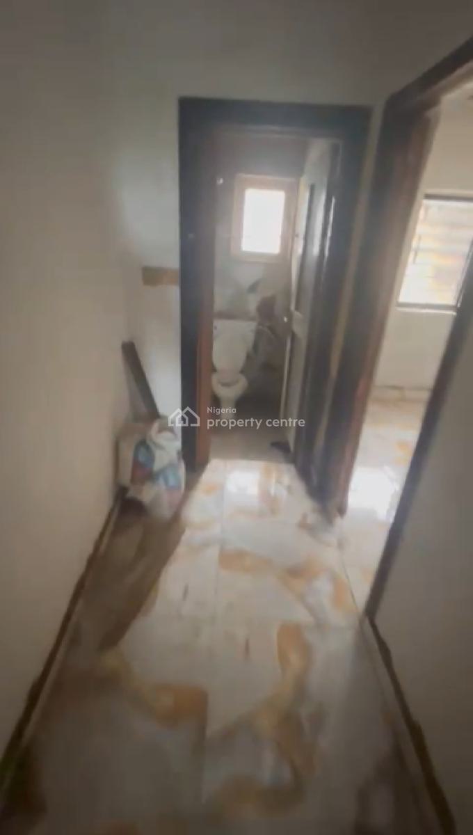 Magnificent Room Self-contain, Off Ilaje Road By Olatunji Street, Bariga, Shomolu, Lagos, Self Contain (single Rooms) for Rent