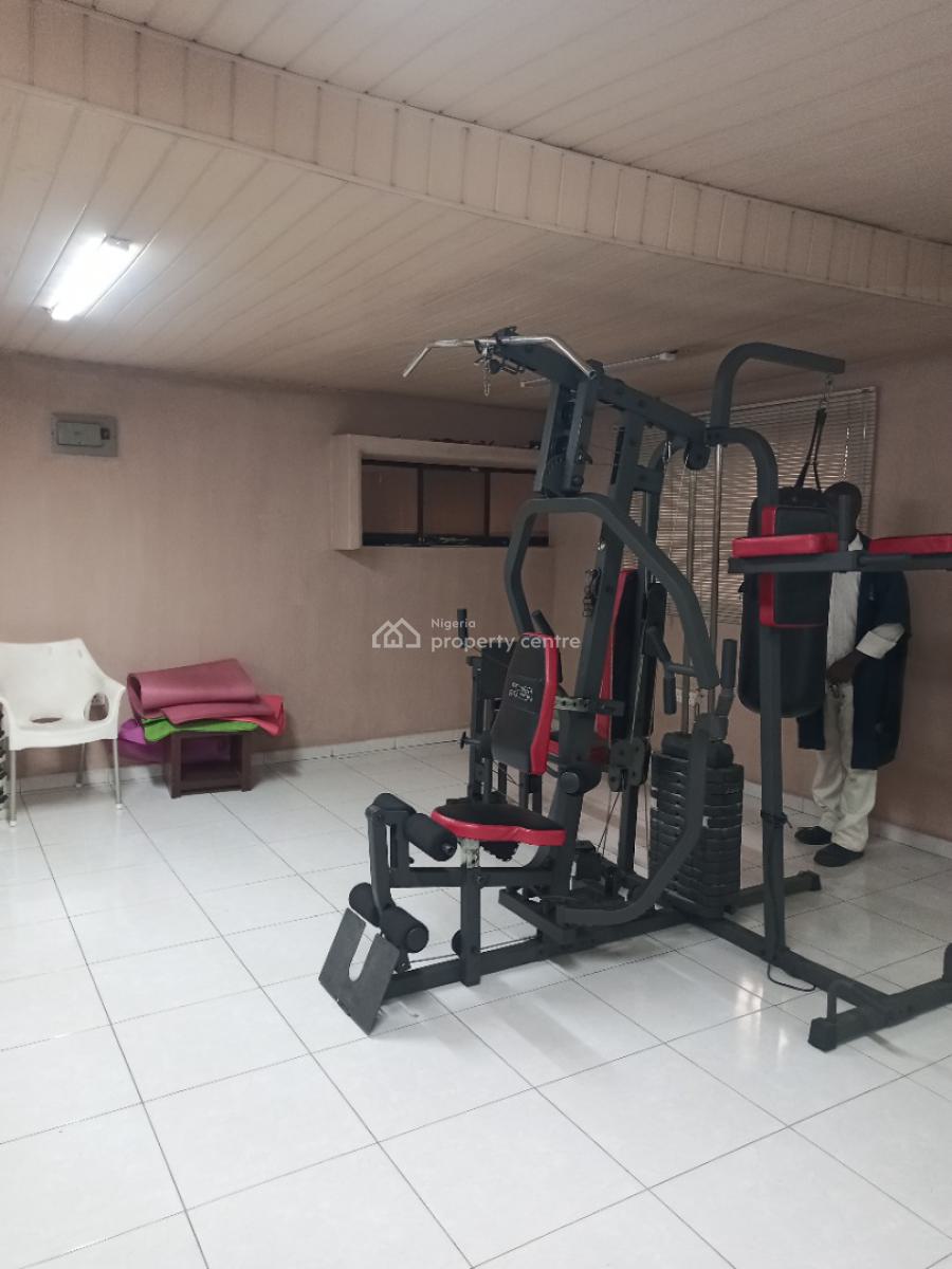 Serviced Three 3 Bedroom Apartment with Bq 24hrs Light Pool Gym, Lift, Off Ajose Adeogun, Victoria Island (vi), Lagos, Flat / Apartment for Rent