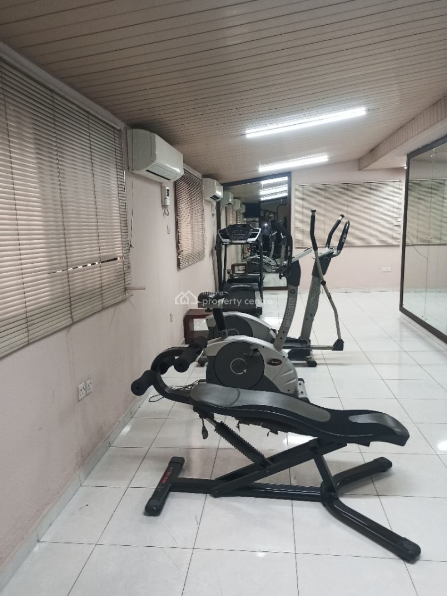 Serviced Three 3 Bedroom Apartment with Bq 24hrs Light Pool Gym, Lift, Off Ajose Adeogun, Victoria Island (vi), Lagos, Flat / Apartment for Rent