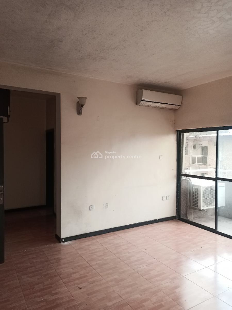 Serviced Three 3 Bedroom Apartment with Bq 24hrs Light Pool Gym, Lift, Off Ajose Adeogun, Victoria Island (vi), Lagos, Flat / Apartment for Rent