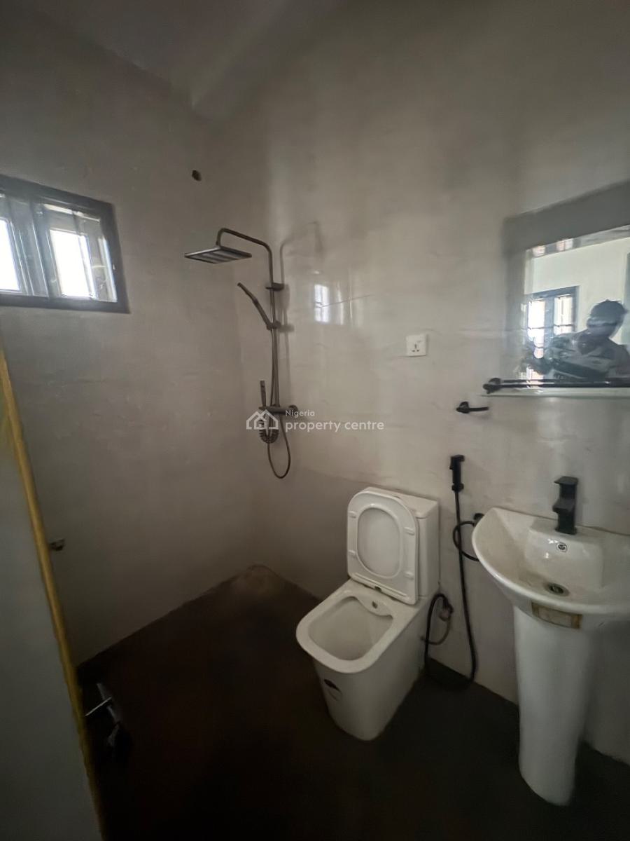 Brand New 4-bedrooms Semi-detached Duplex, Emmanuel Mbaka Road, Lugbe District, Abuja, Semi-detached Duplex for Rent