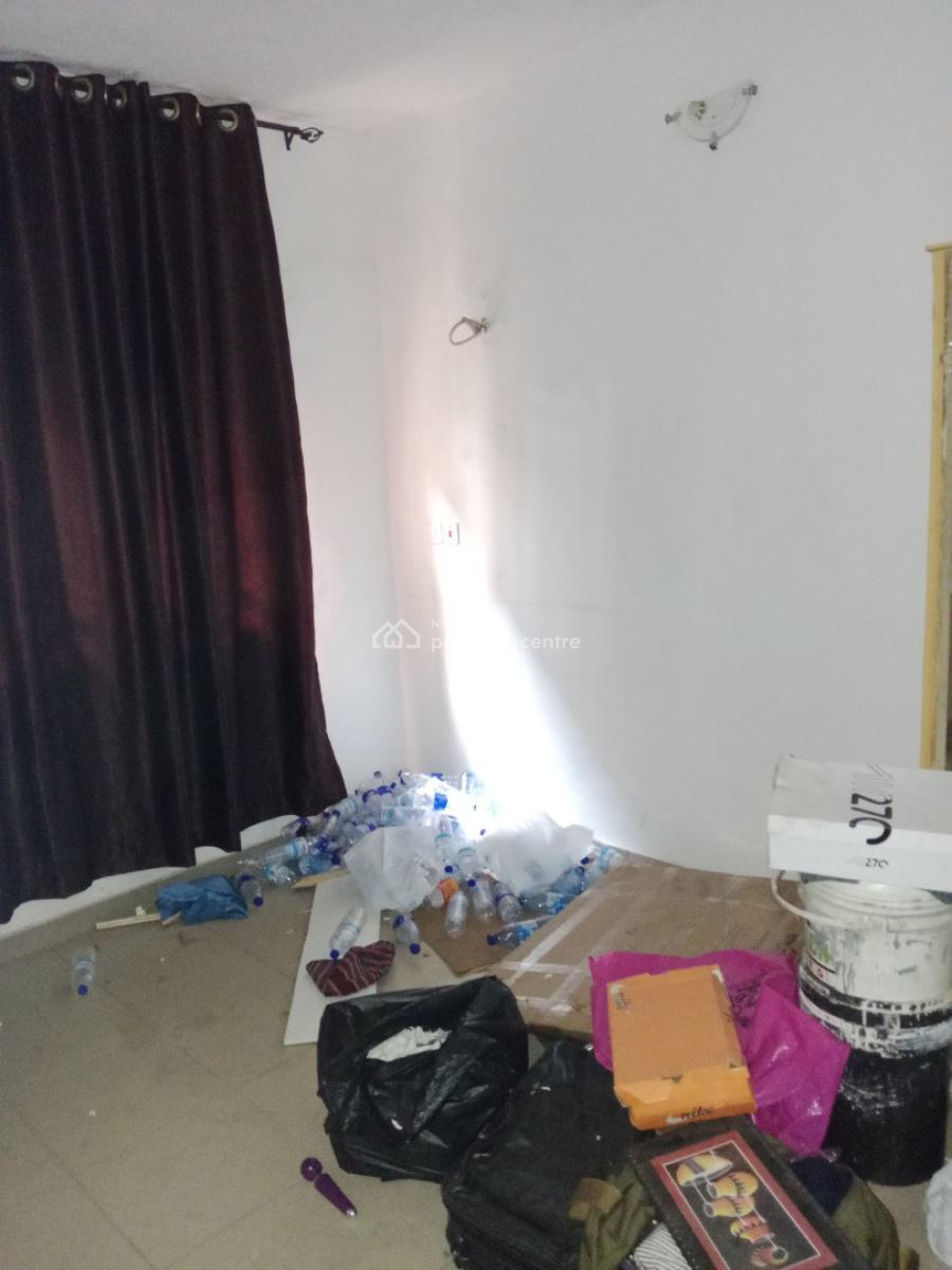 Spacious 3 Bedroom Flat, Omole Phase 1, Ikeja, Lagos, Flat / Apartment for Rent