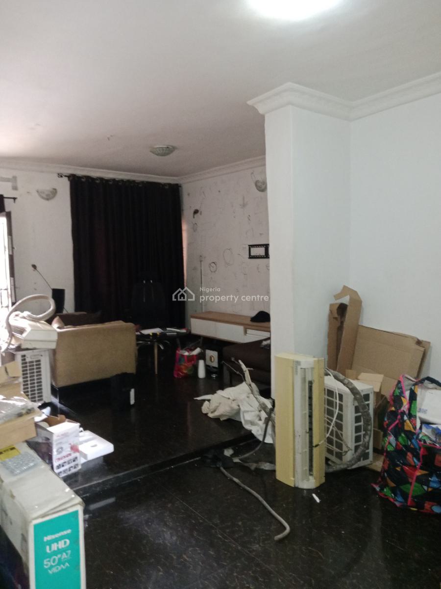 Spacious 3 Bedroom Flat, Omole Phase 1, Ikeja, Lagos, Flat / Apartment for Rent