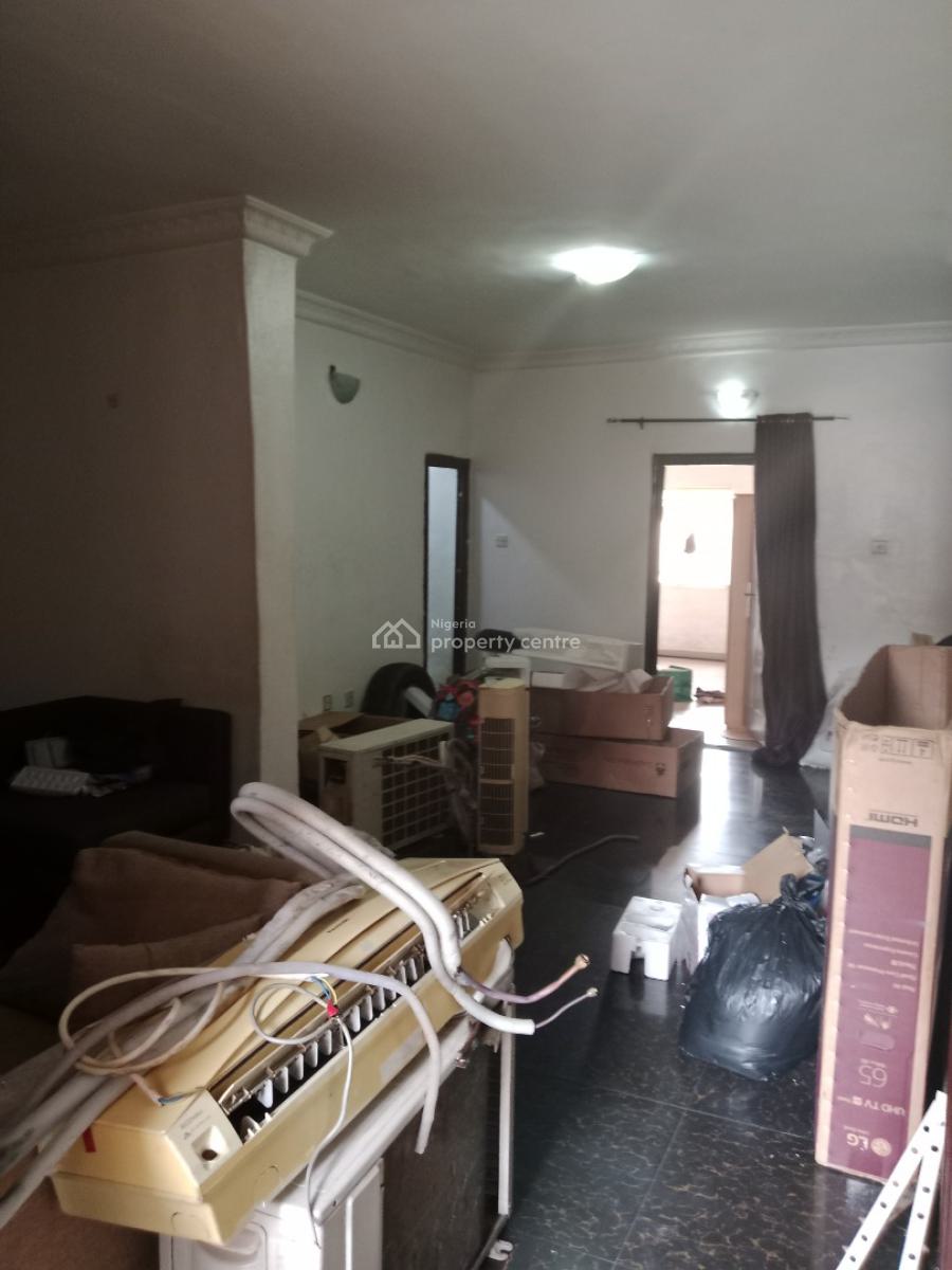 Spacious 3 Bedroom Flat, Omole Phase 1, Ikeja, Lagos, Flat / Apartment for Rent