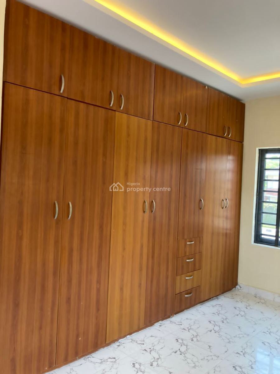 Self-compound and 4 Bedroom Semi-detached Duplex with Fitted Kitchen, Lekki Phase 1, Lekki, Lagos, Semi-detached Duplex for Rent