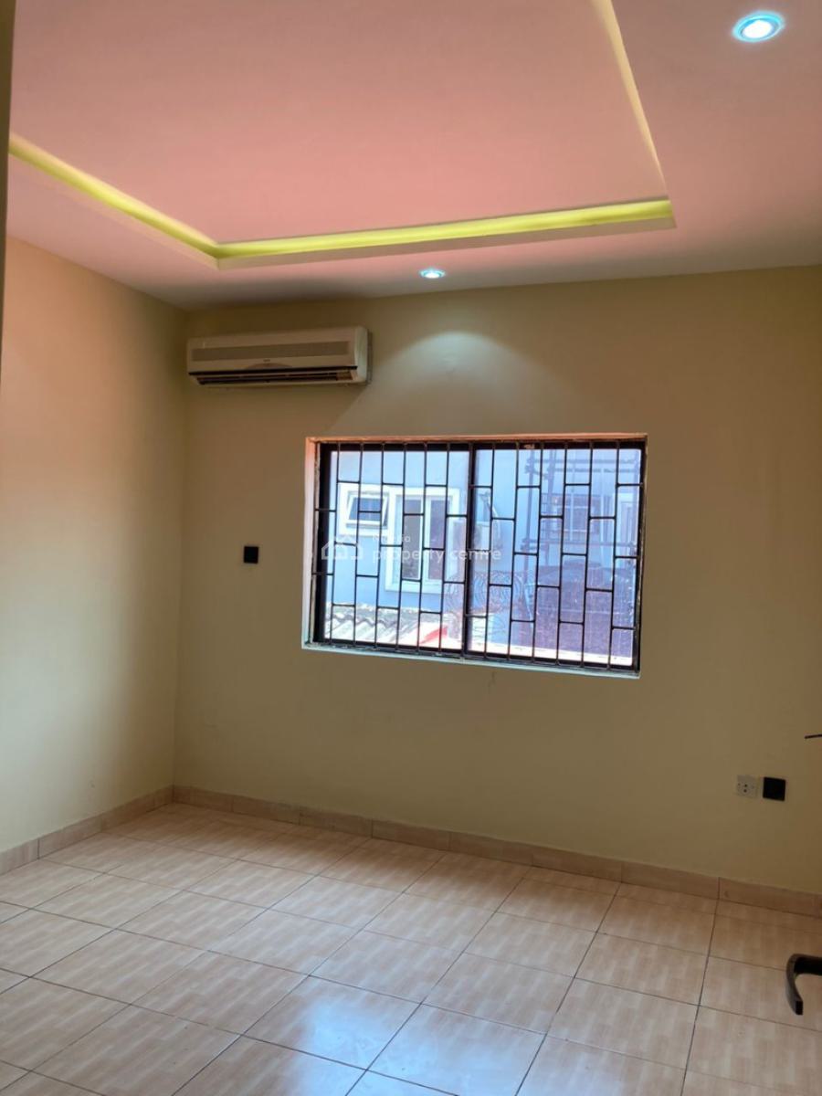 Self-compound and 4 Bedroom Semi-detached Duplex with Fitted Kitchen, Lekki Phase 1, Lekki, Lagos, Semi-detached Duplex for Rent