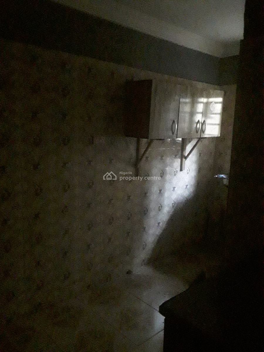 2 Bedroom, Off Ondo Street, Adekunle, Yaba, Lagos, Flat / Apartment for Rent
