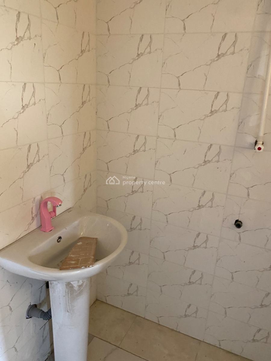 Well Refurbished 2 Bedroom Flat, Ologunfe, Awoyaya, Ibeju Lekki, Lagos, Flat / Apartment for Rent