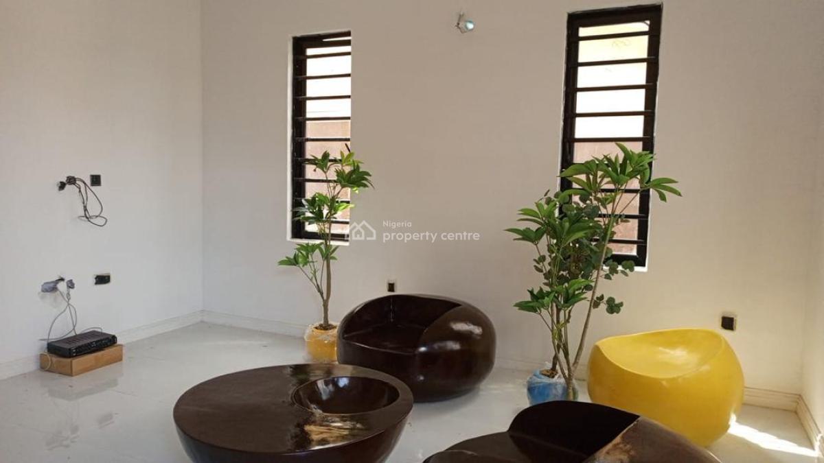 Magnificent 2 Bedroom Bungalow, Omole Phase 2, Ikeja, Lagos, Detached Bungalow for Sale