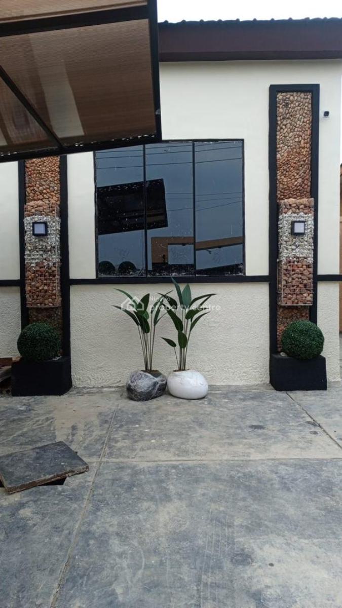 Magnificent 2 Bedroom Bungalow, Omole Phase 2, Ikeja, Lagos, Detached Bungalow for Sale