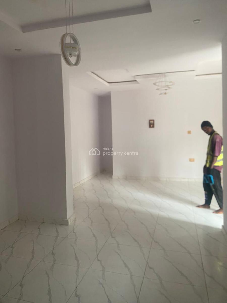 3 Bedrooms Flat, Olowora, Magodo, Lagos, Flat / Apartment for Rent