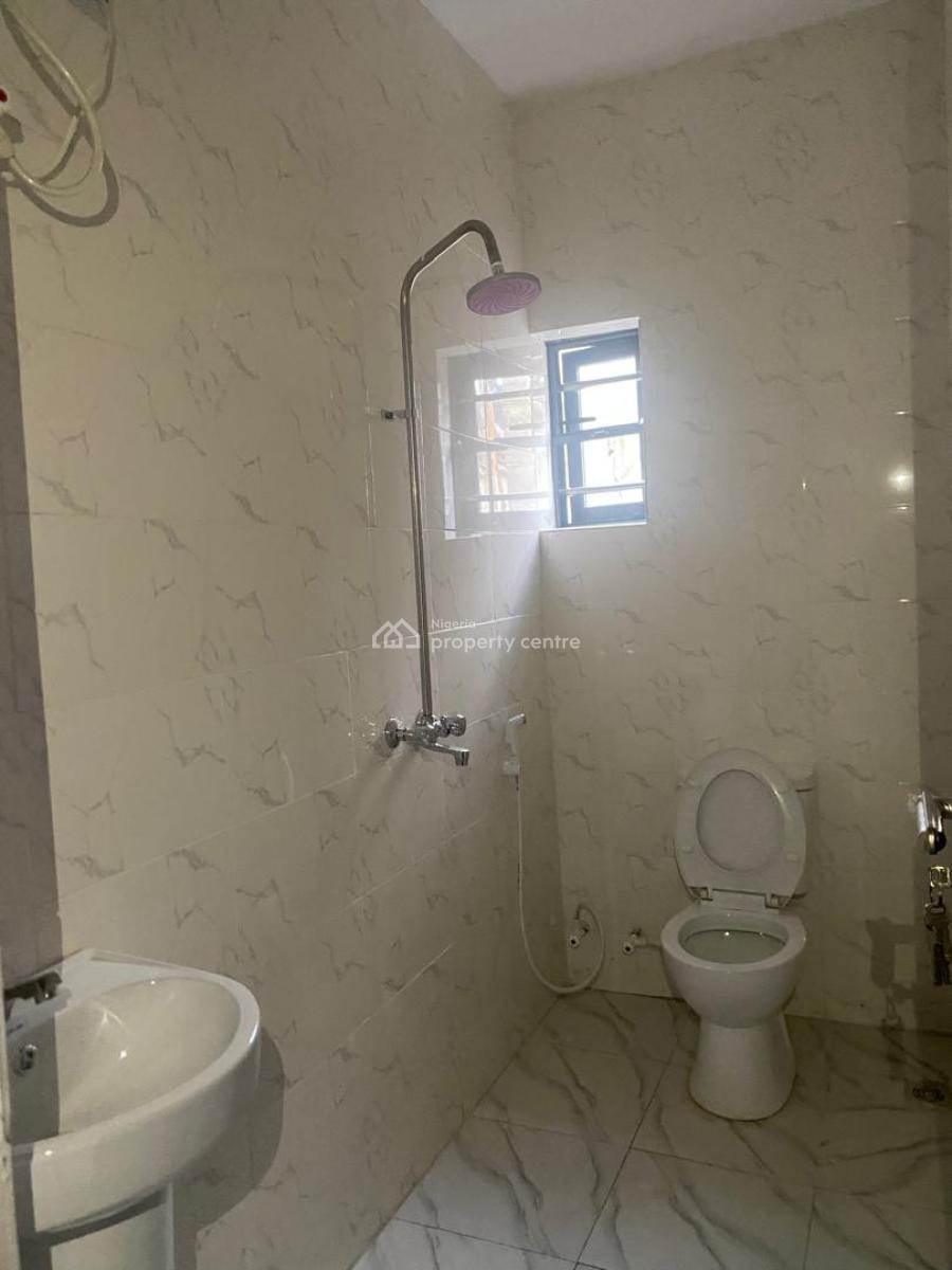 3 Bedrooms Flat, Olowora, Magodo, Lagos, Flat / Apartment for Rent