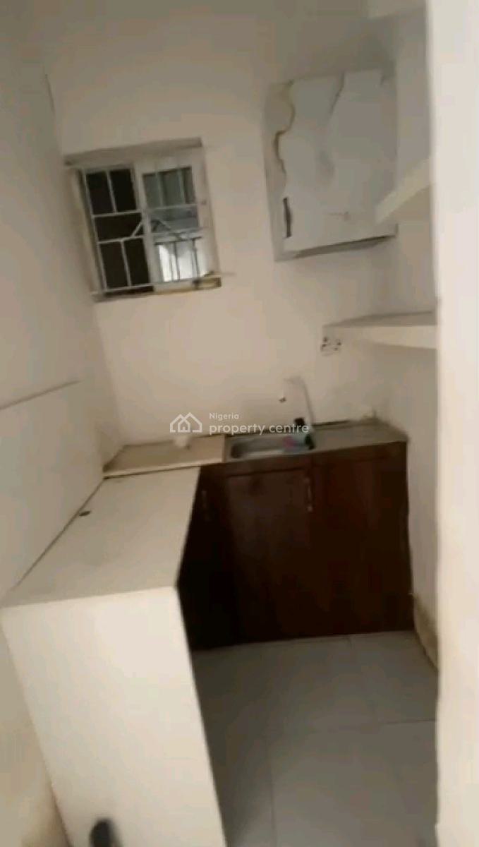 Standard and Executive Miniflat, Off Market Street, Shomolu, Lagos, Mini Flat (room and Parlour) for Rent